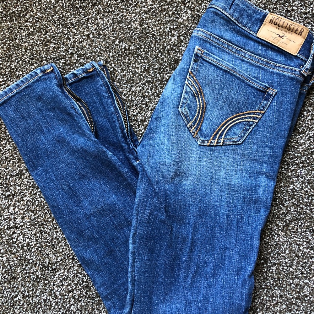 Hollister skinny cropped jeans